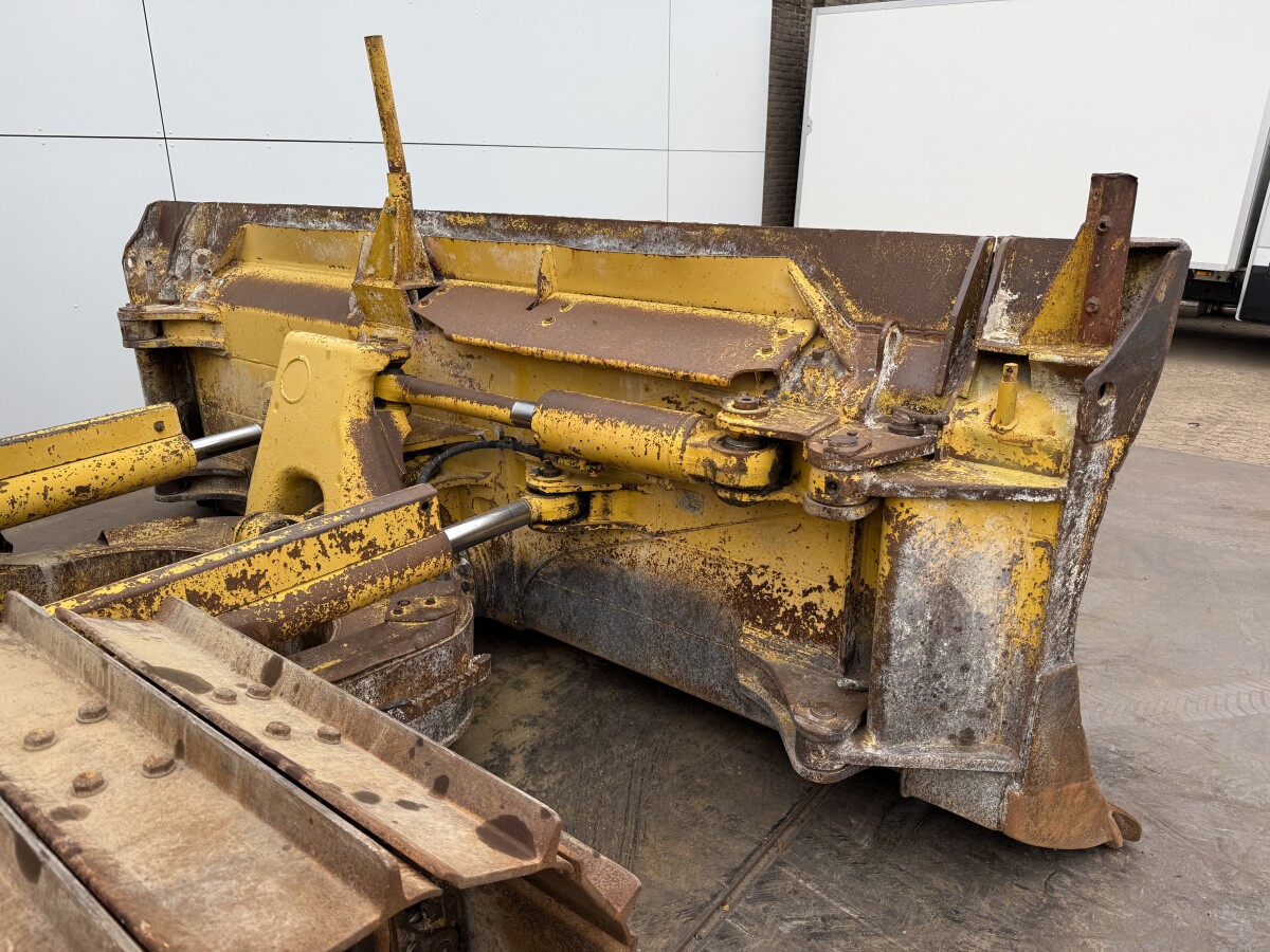 Komatsu D61PX-15 / 1