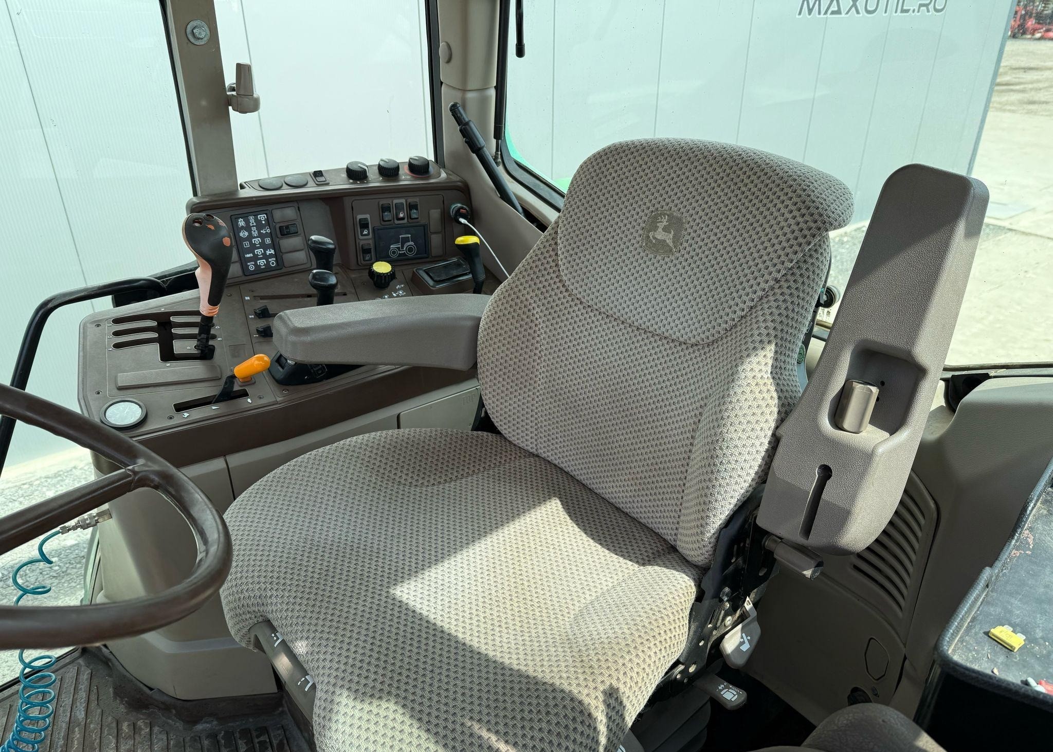 John Deere 6320 / 6