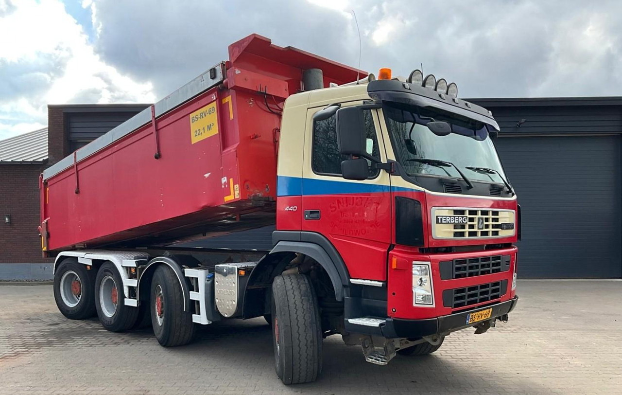 Volvo FM2000 Terberg 8x8 / 1