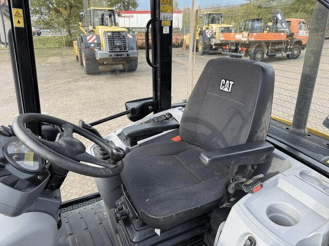 Caterpillar 908M / 2