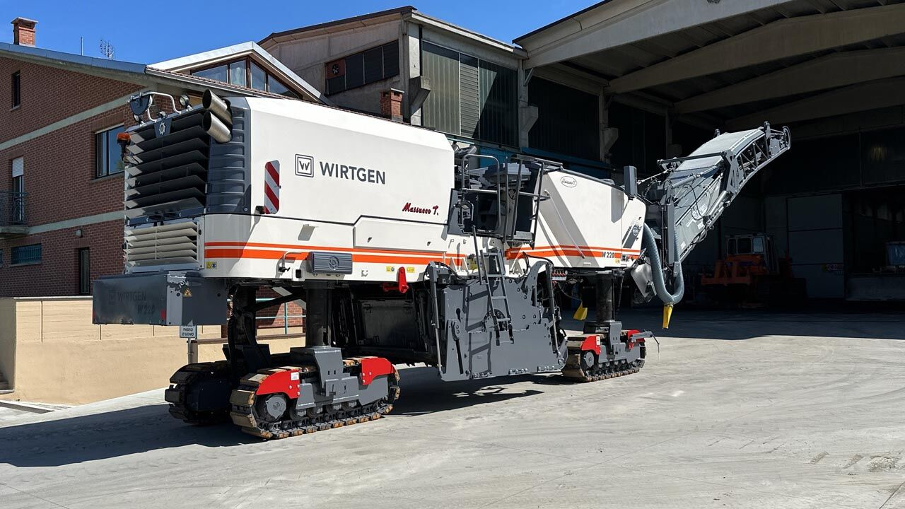 Wirtgen W220 / 7