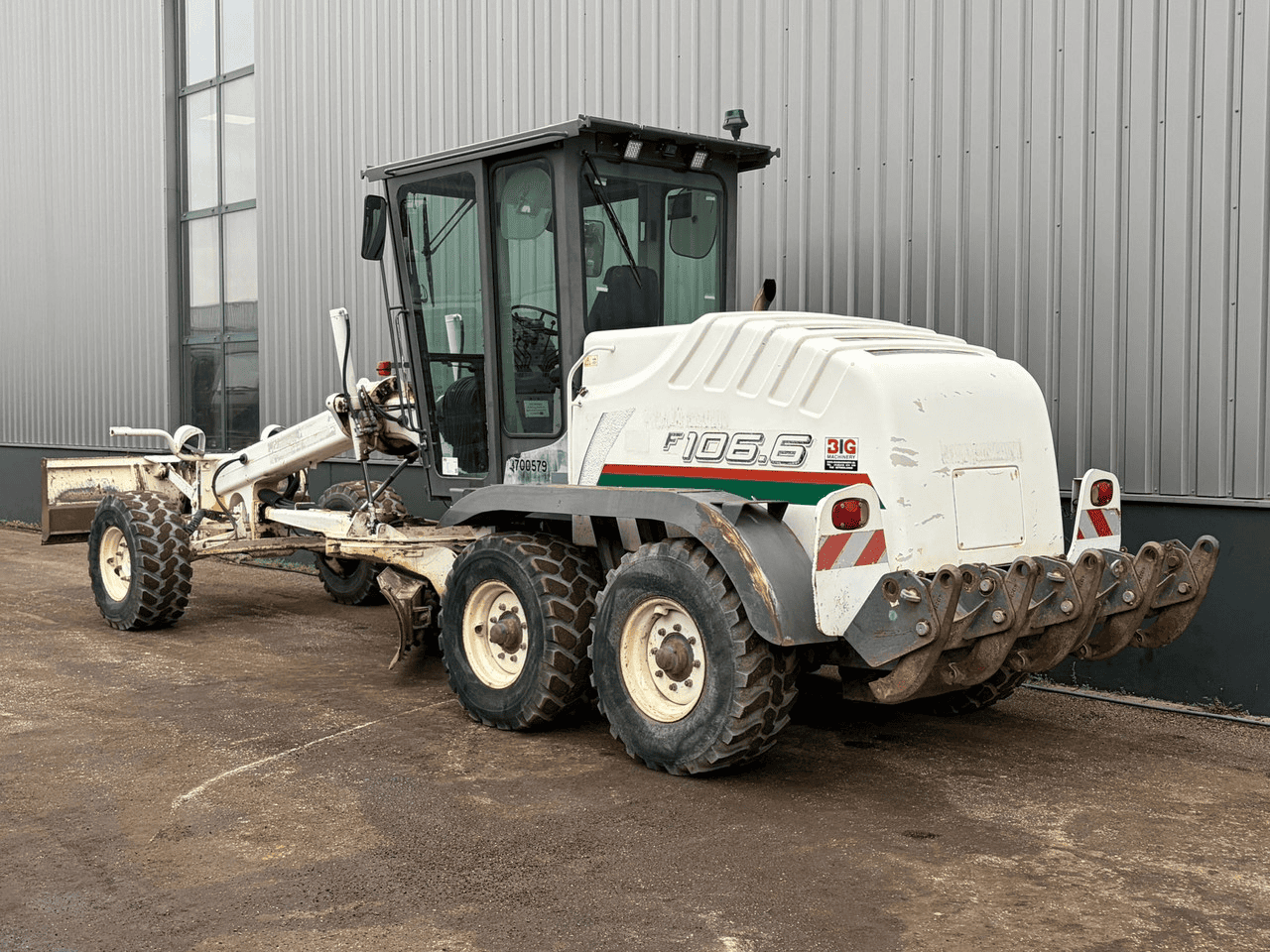 New Holland F106.6A / 1