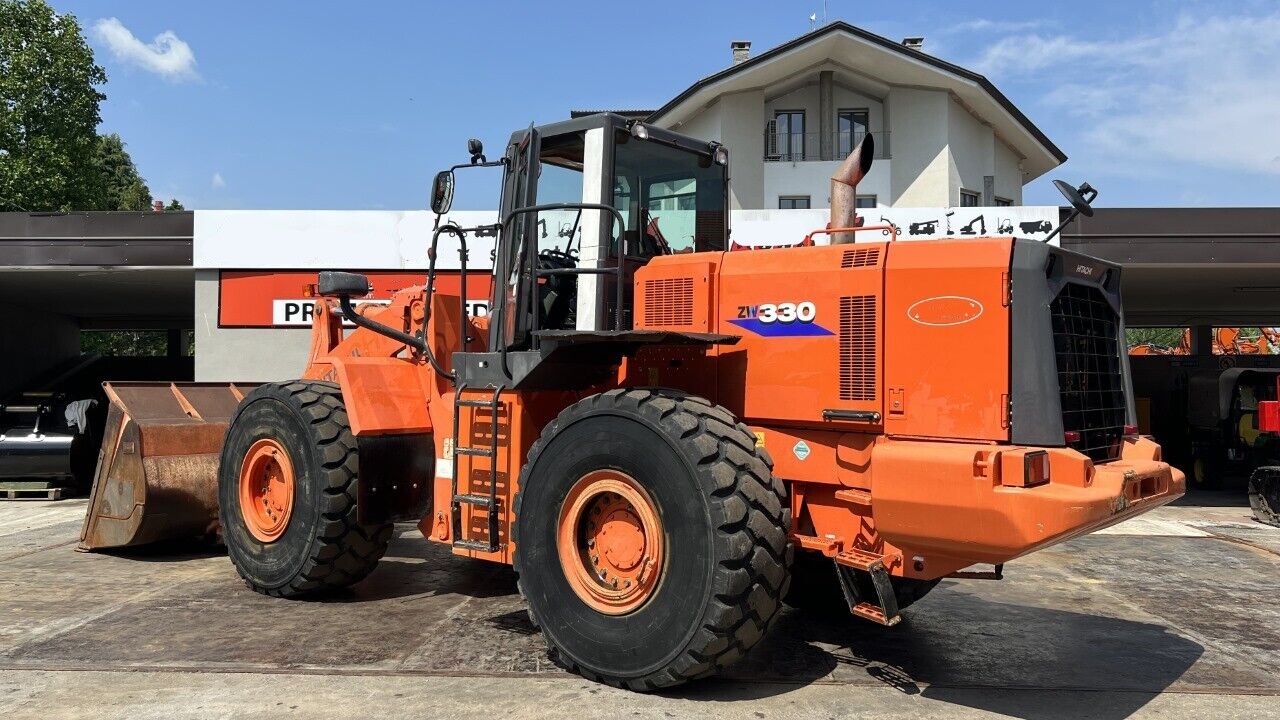 Hitachi ZW330 / 7