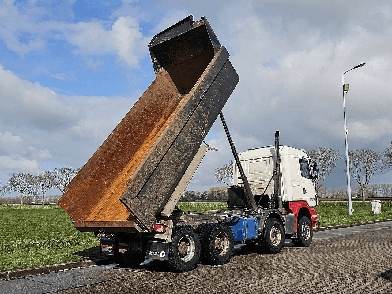 Scania R560 8x4 Retarder / 1