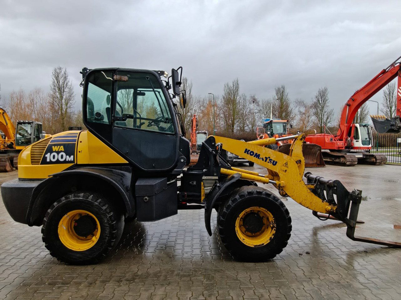 Komatsu WA100 / 1