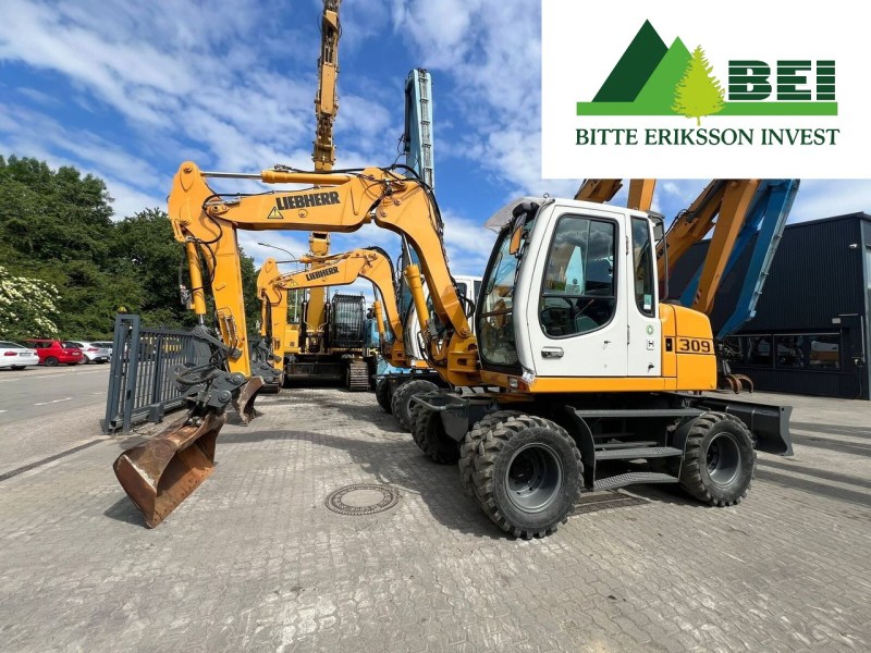Liebherr A309 / 2