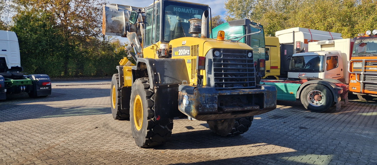 Komatsu WA 200 / 2
