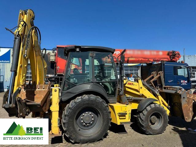 New Holland B110C-TC / 2