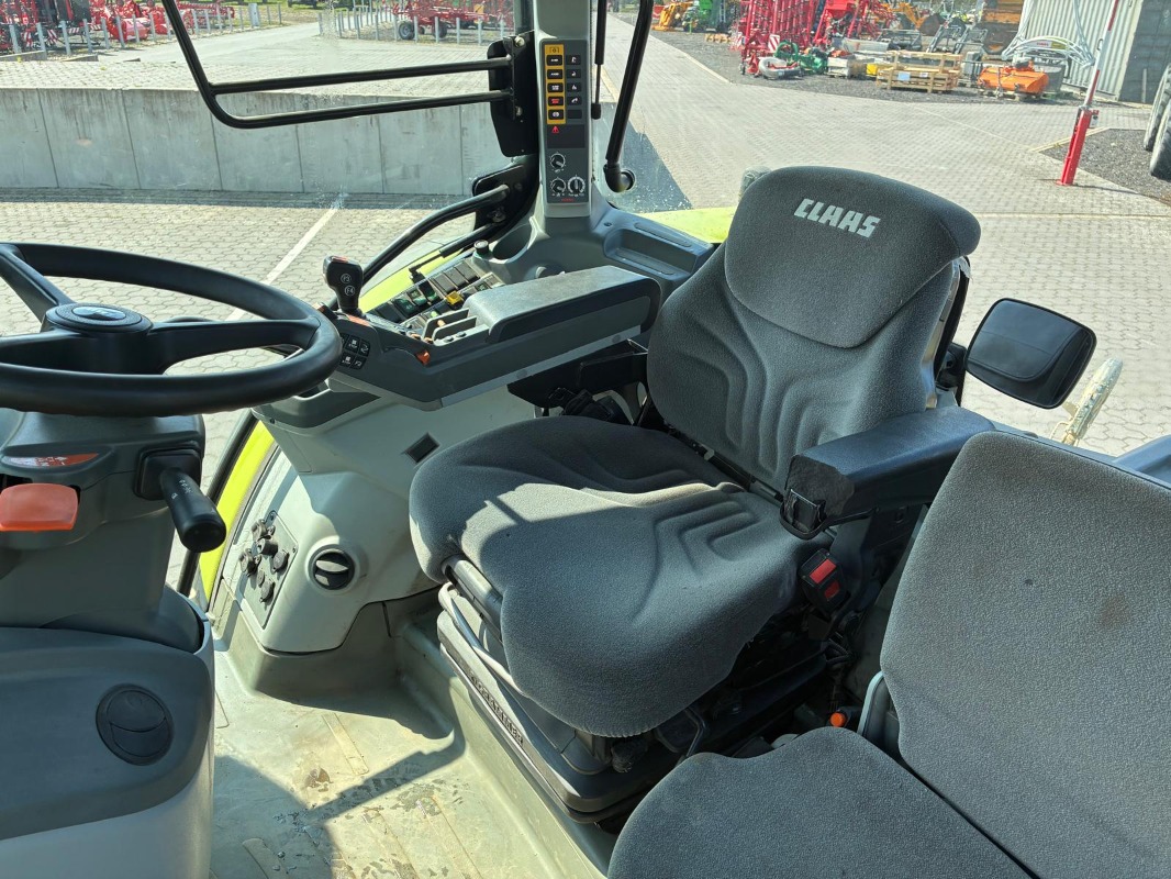 CLAAS Arion 550 / 2