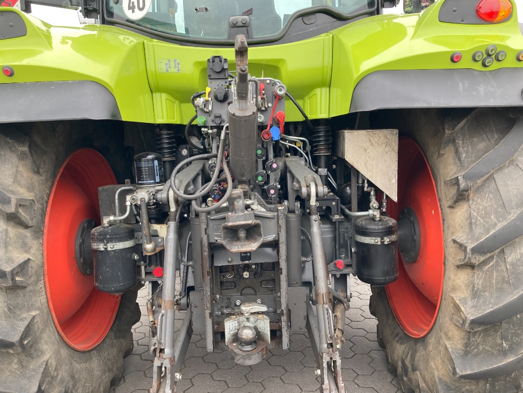 CLAAS Arion 630 C / 2