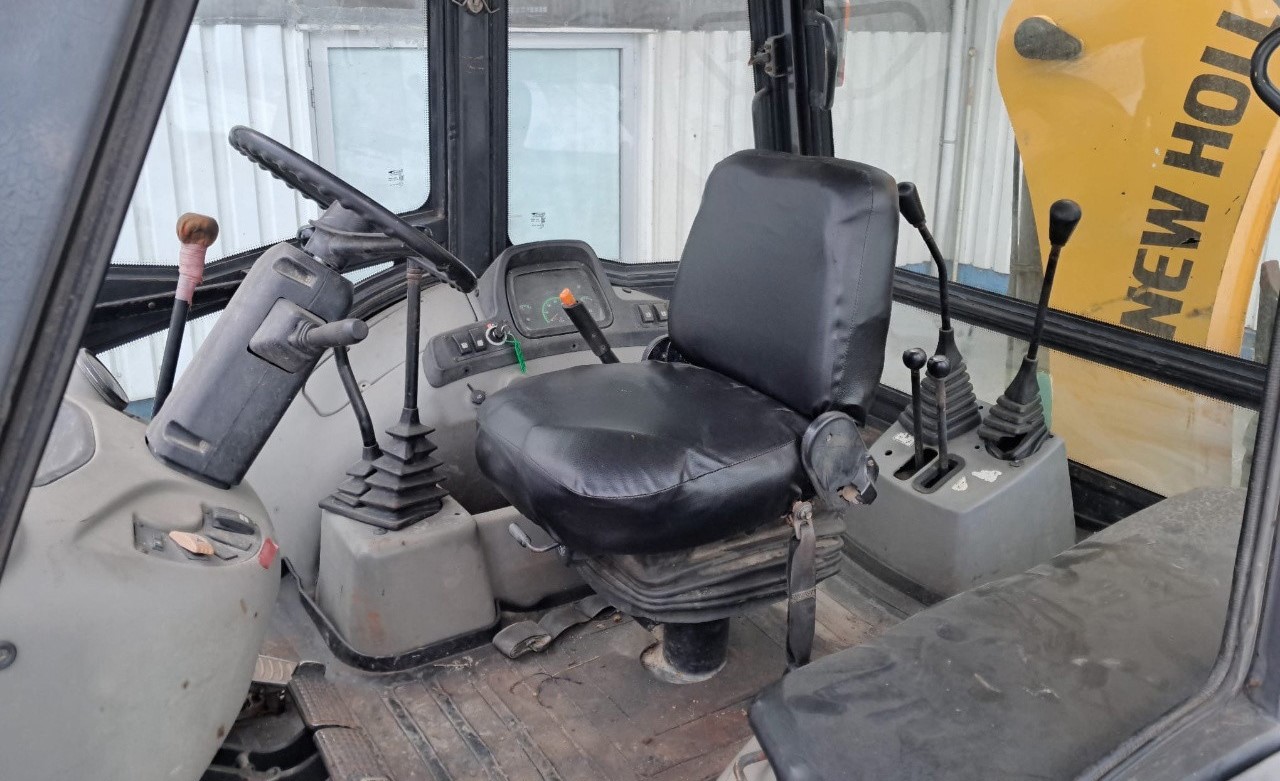New Holland B 80 / 1