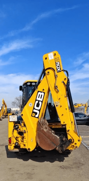 JCB 3CX / 18