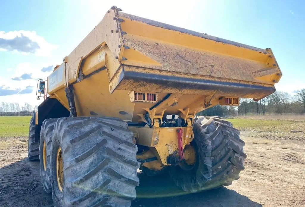 Volvo A30G / 16