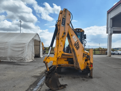 JCB 4CX / 17