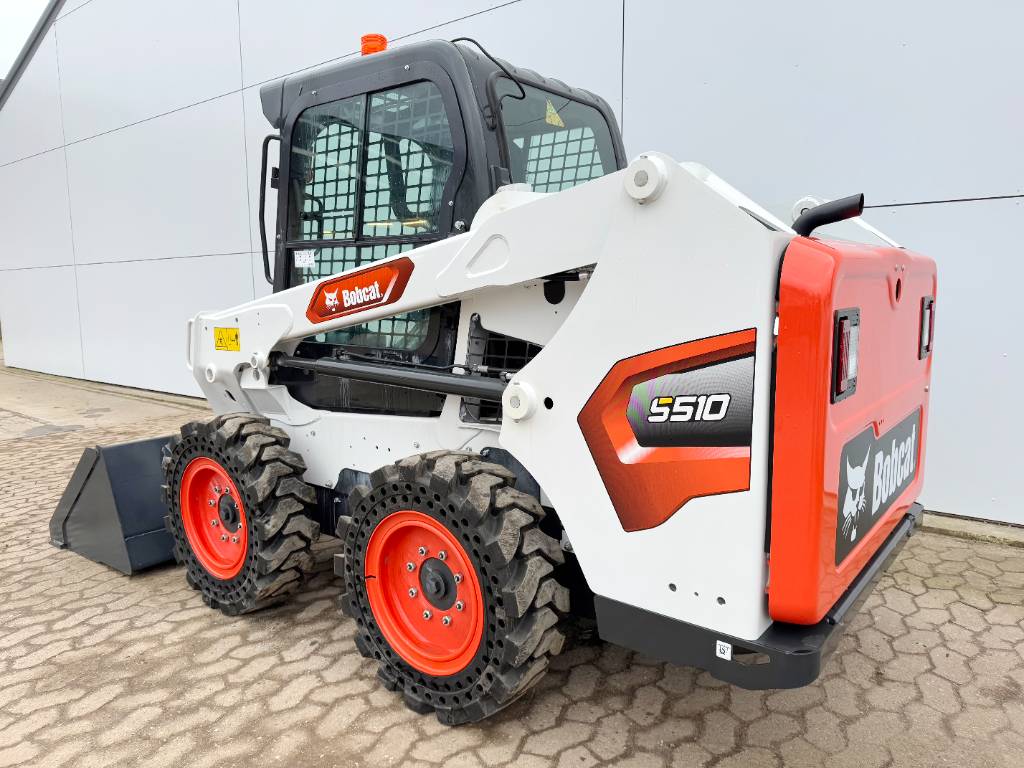 Bobcat S510 - New / Unused / Closed Cabine / AC / 1