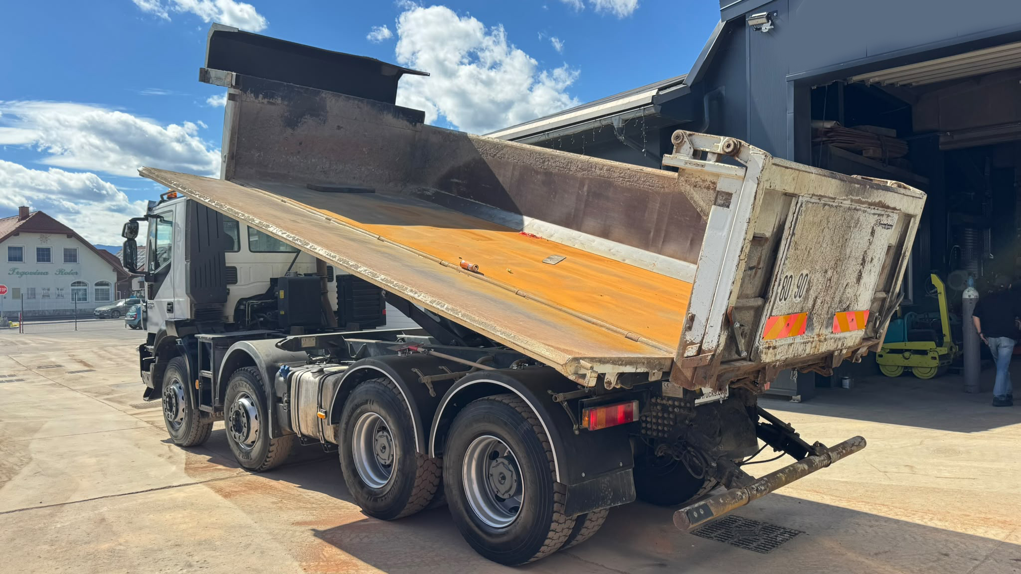 Iveco Trakker AD340T45 8x4 bordmatic tipper / 23