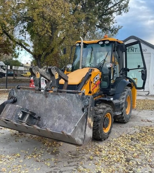 JCB 3 CX SM / 18