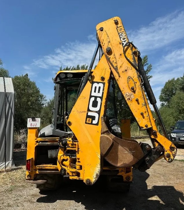 JCB 3 CX T / 12