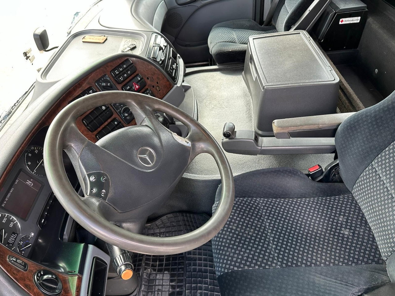 Mercedes-Benz Actros 3244 8x4 / 5