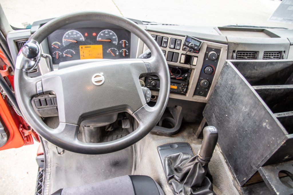 Volvo FE 300 6x4 / 9