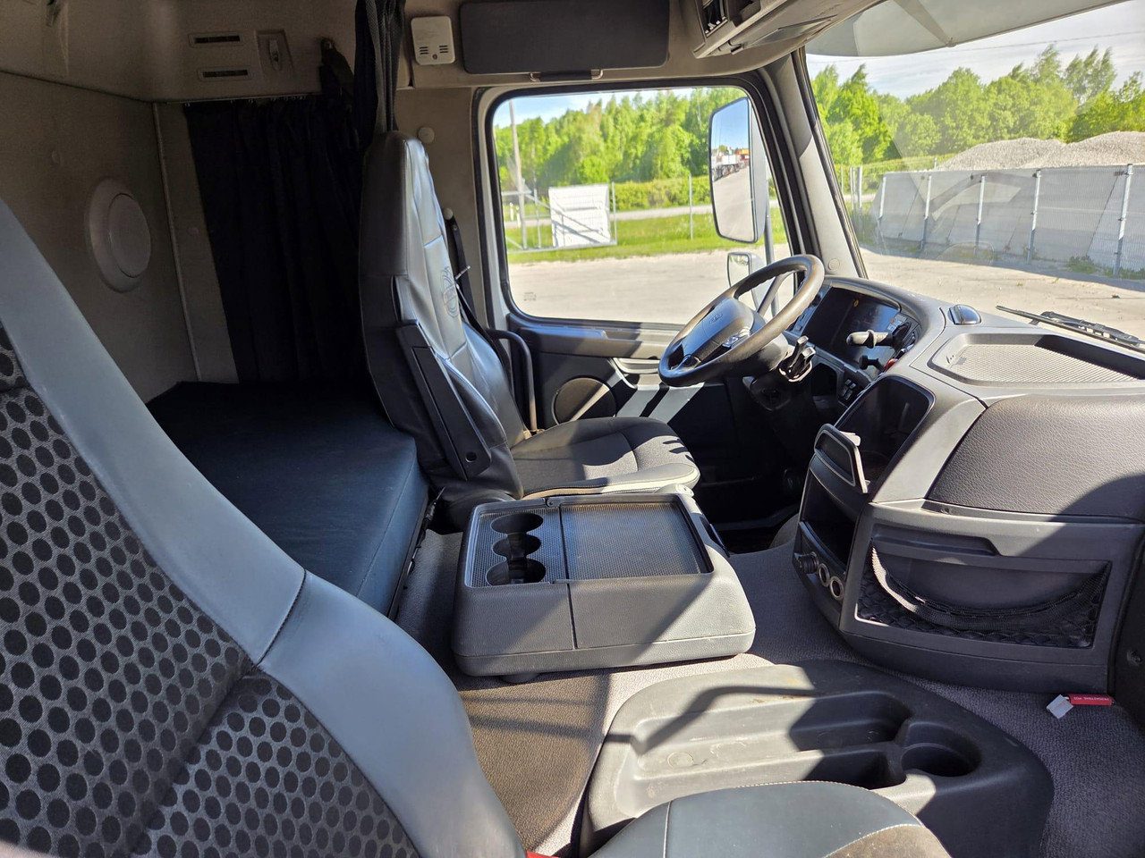 Volvo FMX 410 6x2 / 4