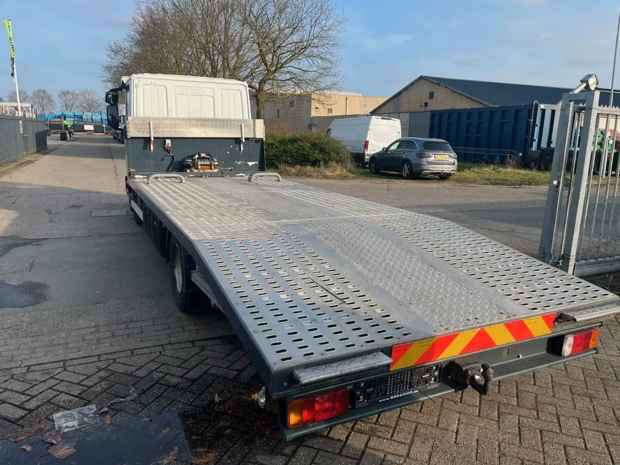 Iveco Eurocargo ML100E18 4x2 4910kg / 1