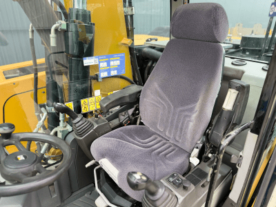 Caterpillar M318F, triple / 1