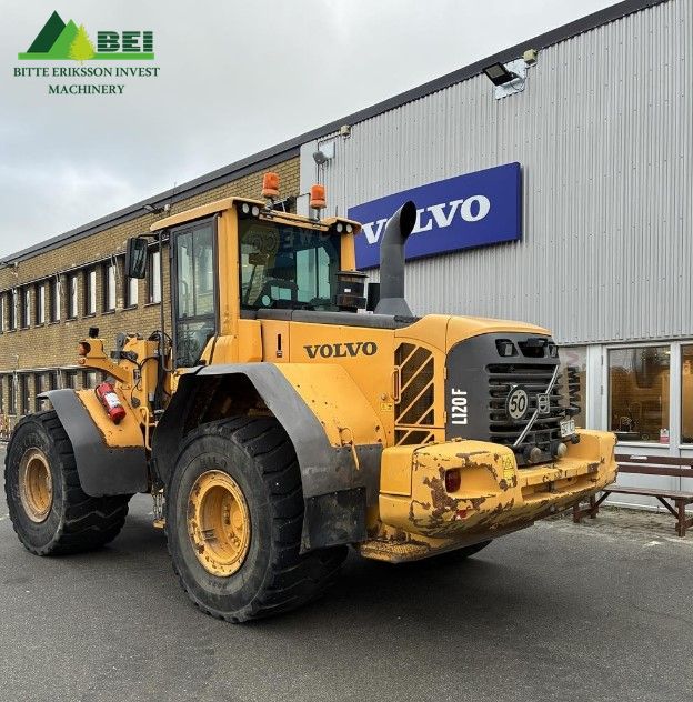 Volvo L120F / 8