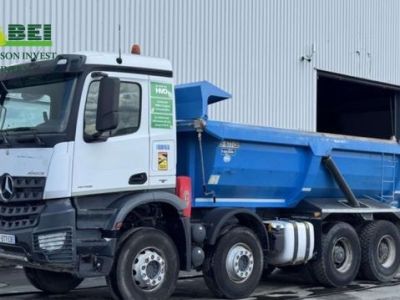 Mercedes-Benz Arocs / 8x4 / 3