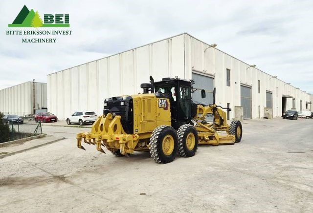 Caterpillar 140 AWD / 12